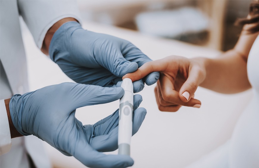 Profilaktyka cukrzycy z Alveo, dieta DASH i centymetr w ręce